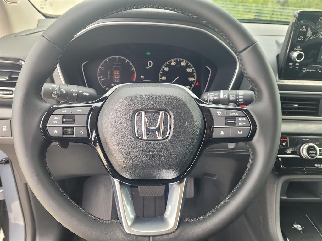 new 2025 Honda Pilot car, priced at $48,244