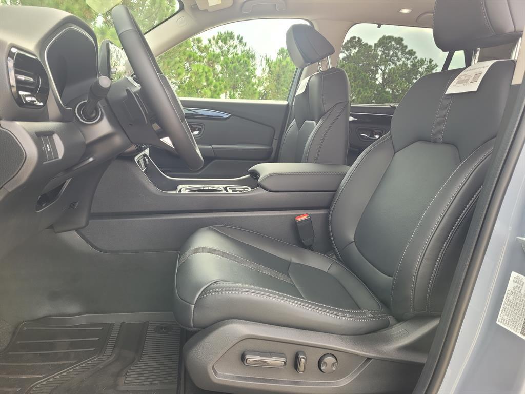 new 2025 Honda Pilot car, priced at $48,244
