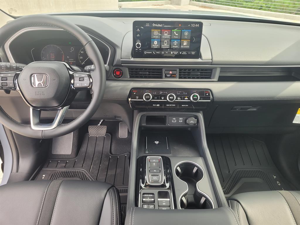 new 2025 Honda Pilot car, priced at $48,244