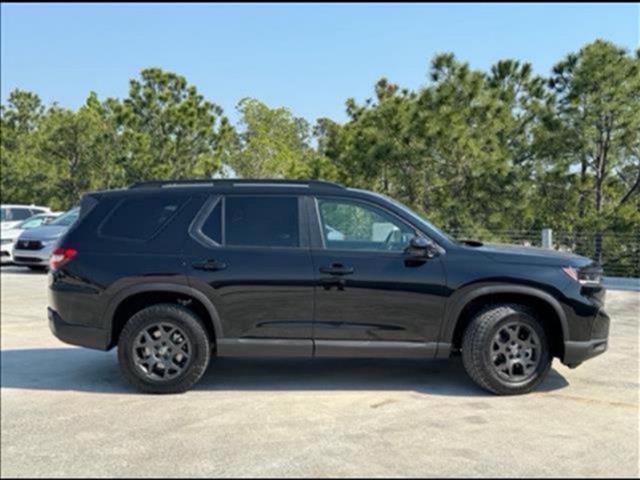 new 2025 Honda Pilot car, priced at $48,960