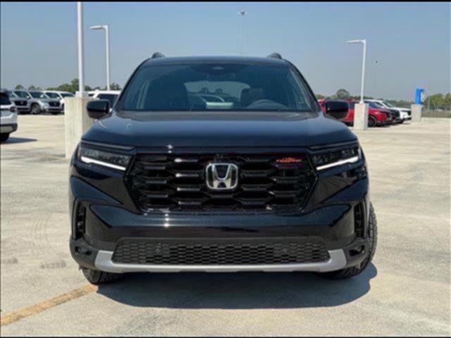 new 2025 Honda Pilot car, priced at $48,960