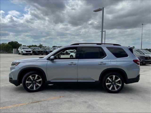 new 2025 Honda Pilot car, priced at $45,989