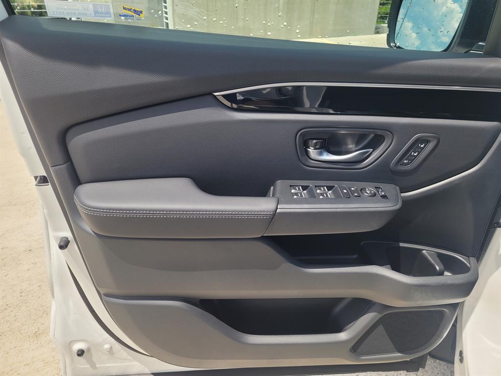 new 2025 Honda Pilot car, priced at $49,678