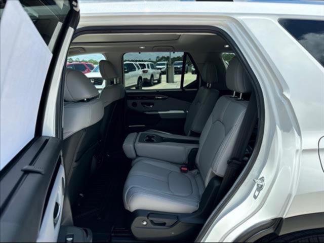 new 2025 Honda Pilot car, priced at $45,842