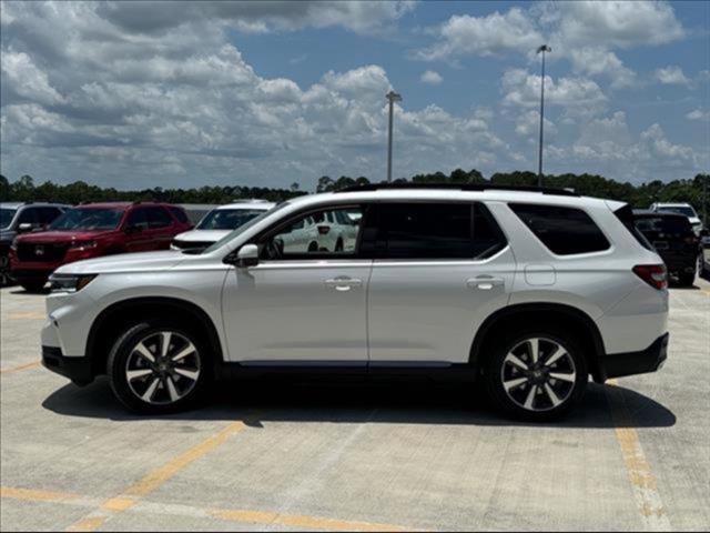 new 2025 Honda Pilot car, priced at $45,842