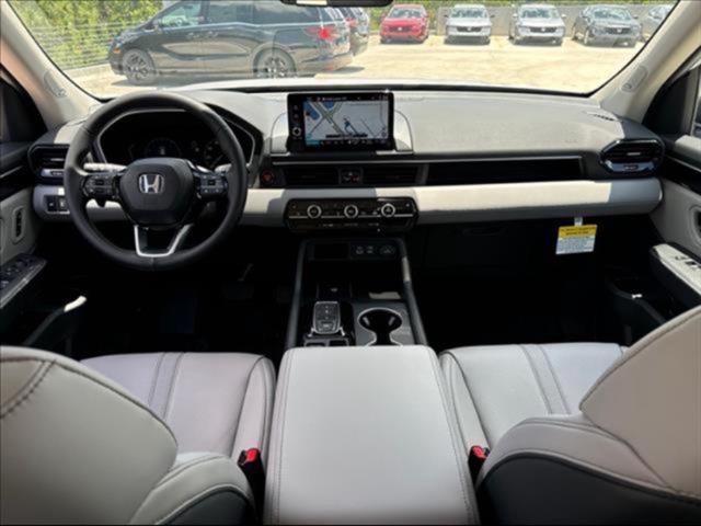 new 2025 Honda Pilot car, priced at $45,842