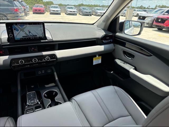 new 2025 Honda Pilot car, priced at $45,842
