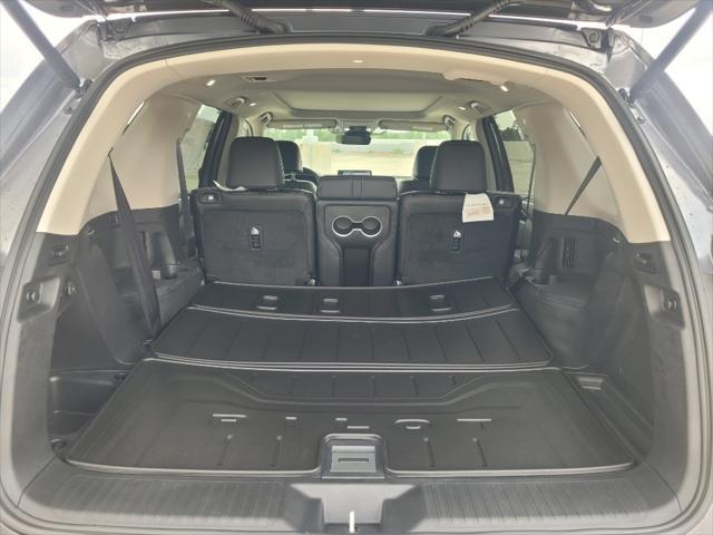 new 2025 Honda Pilot car, priced at $45,747