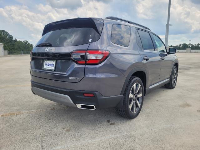 new 2025 Honda Pilot car, priced at $45,747