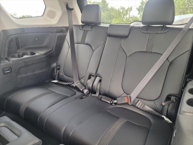 new 2025 Honda Pilot car, priced at $45,747