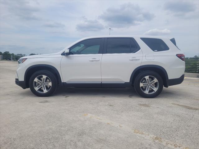 new 2025 Honda Pilot car, priced at $44,215