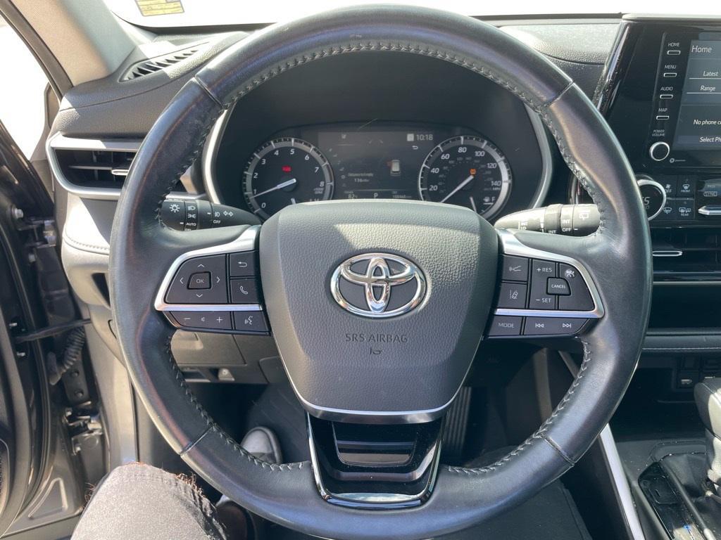 used 2021 Toyota Highlander car, priced at $24,657