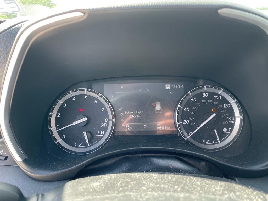 used 2021 Toyota Highlander car, priced at $24,657