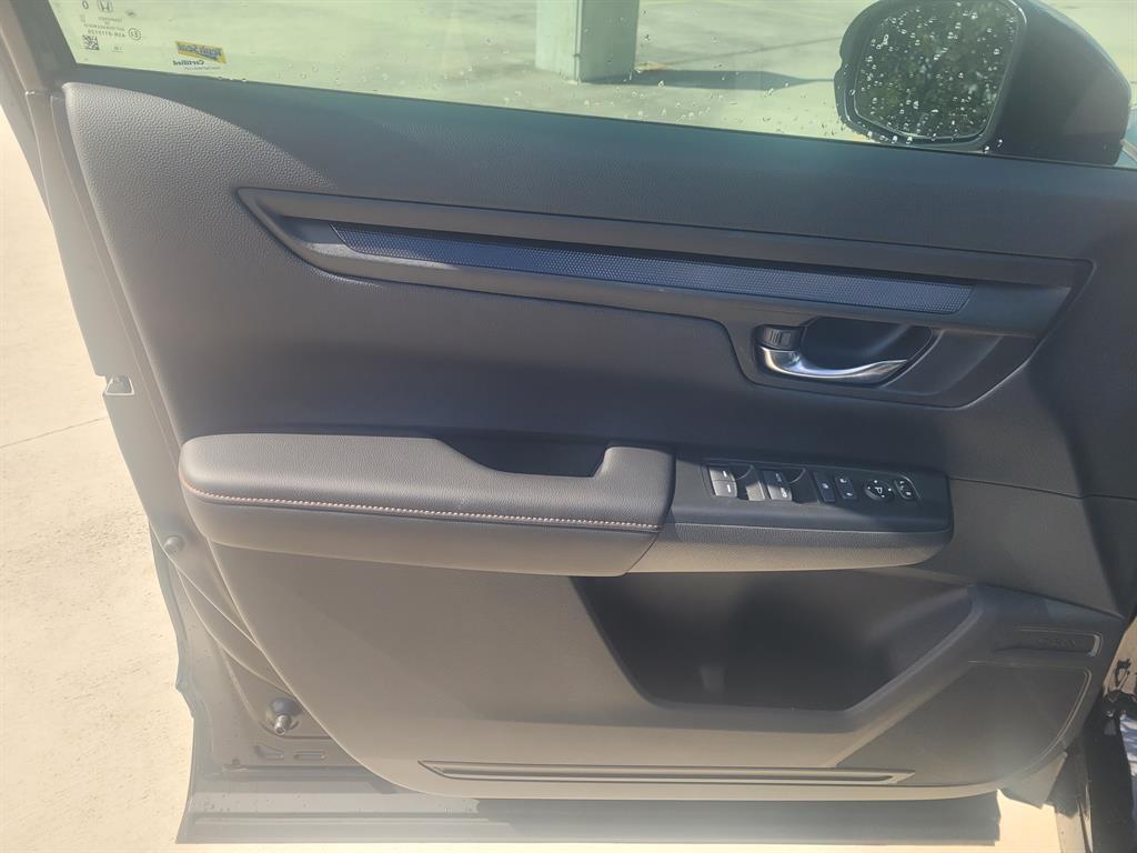 new 2026 Honda CR-V Hybrid car, priced at $39,911