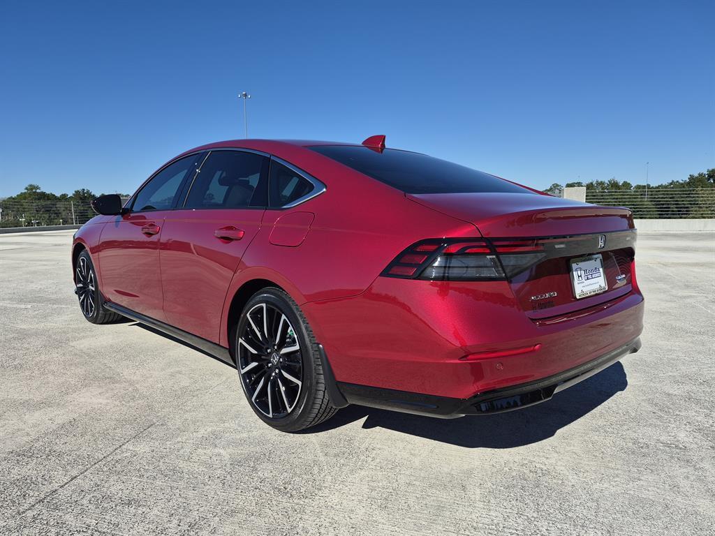 new 2025 Honda Accord Hybrid car, priced at $39,330