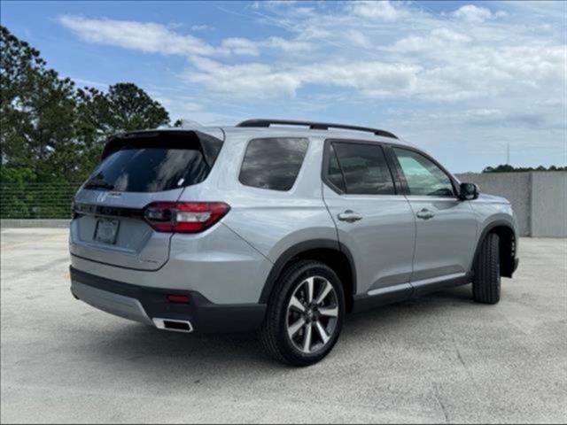 new 2025 Honda Pilot car, priced at $45,842