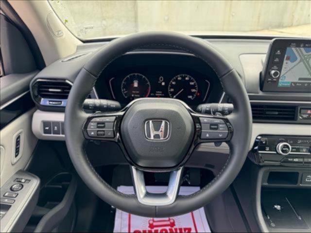 new 2025 Honda Pilot car, priced at $45,842