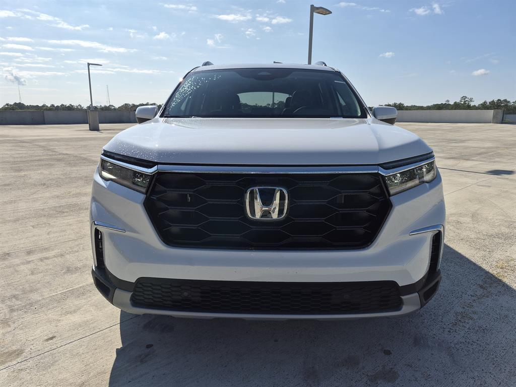 new 2025 Honda Pilot car, priced at $49,488
