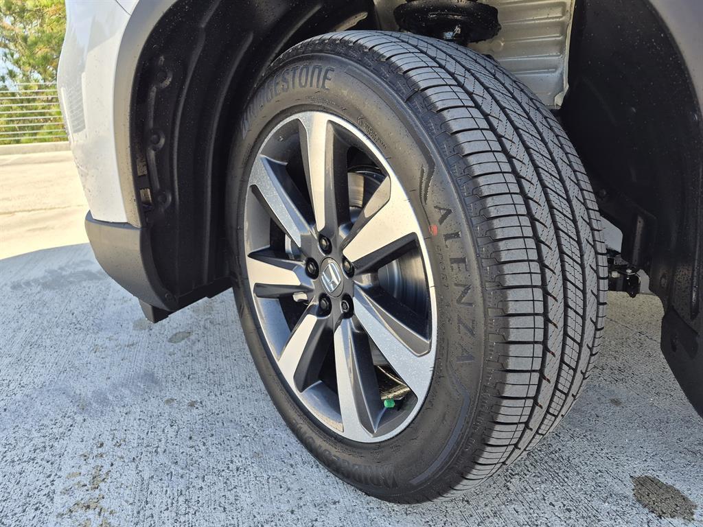 new 2025 Honda Pilot car, priced at $49,488