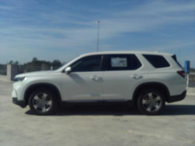new 2025 Honda Pilot car, priced at $45,456