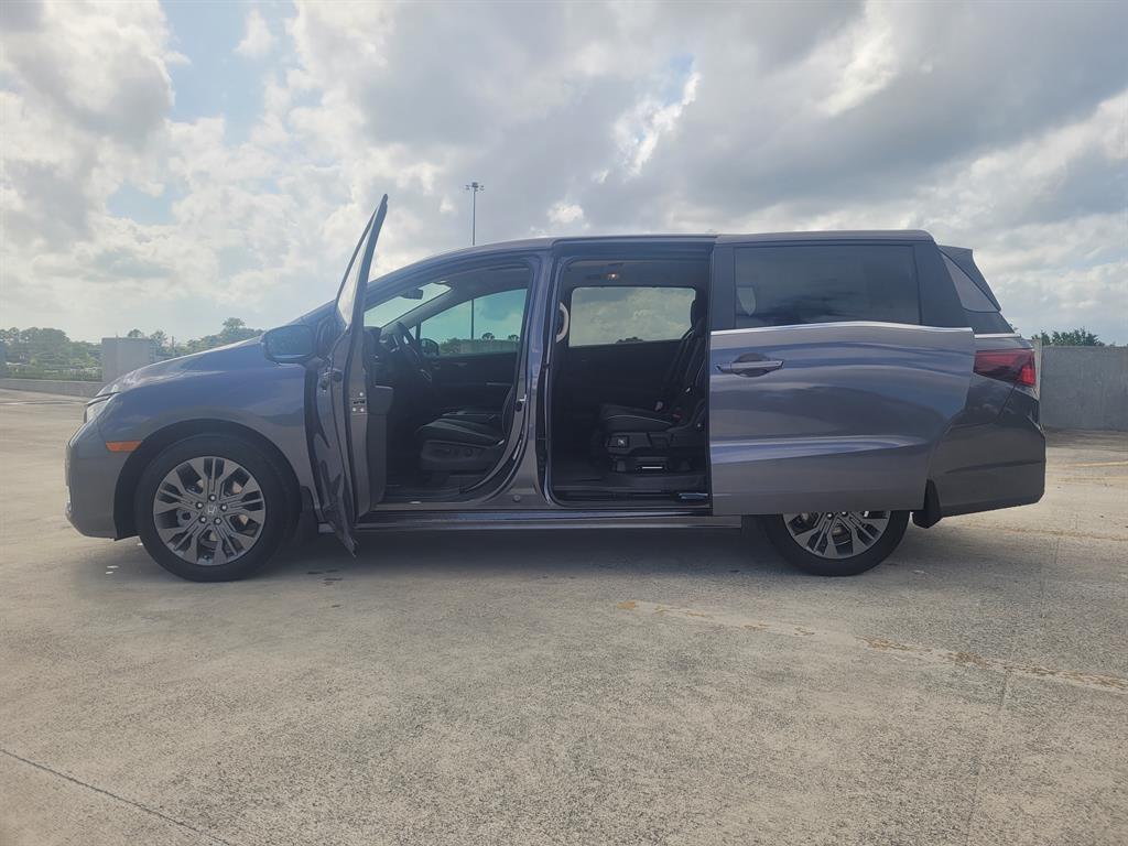 new 2026 Honda Odyssey car, priced at $51,915