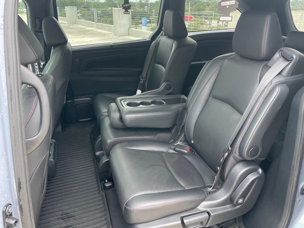 used 2023 Honda Odyssey car, priced at $32,001
