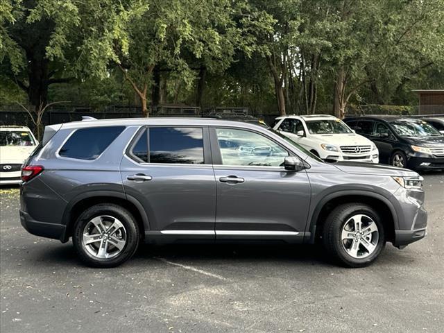 used 2025 Honda Pilot car, priced at $43,974