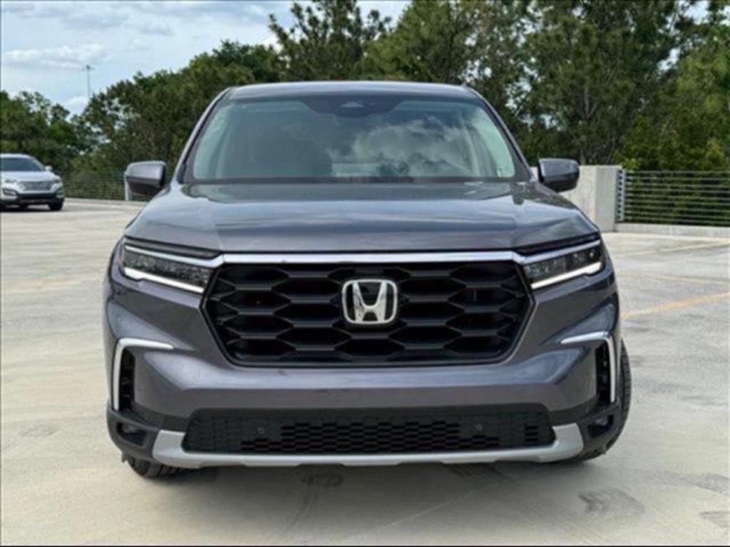 new 2025 Honda Pilot car, priced at $43,056