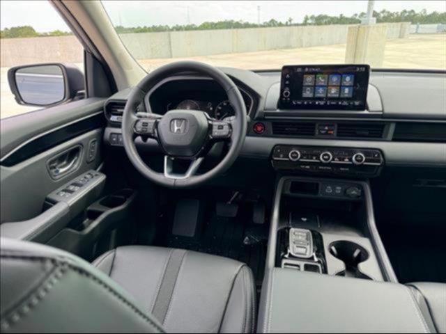 new 2025 Honda Pilot car, priced at $42,480