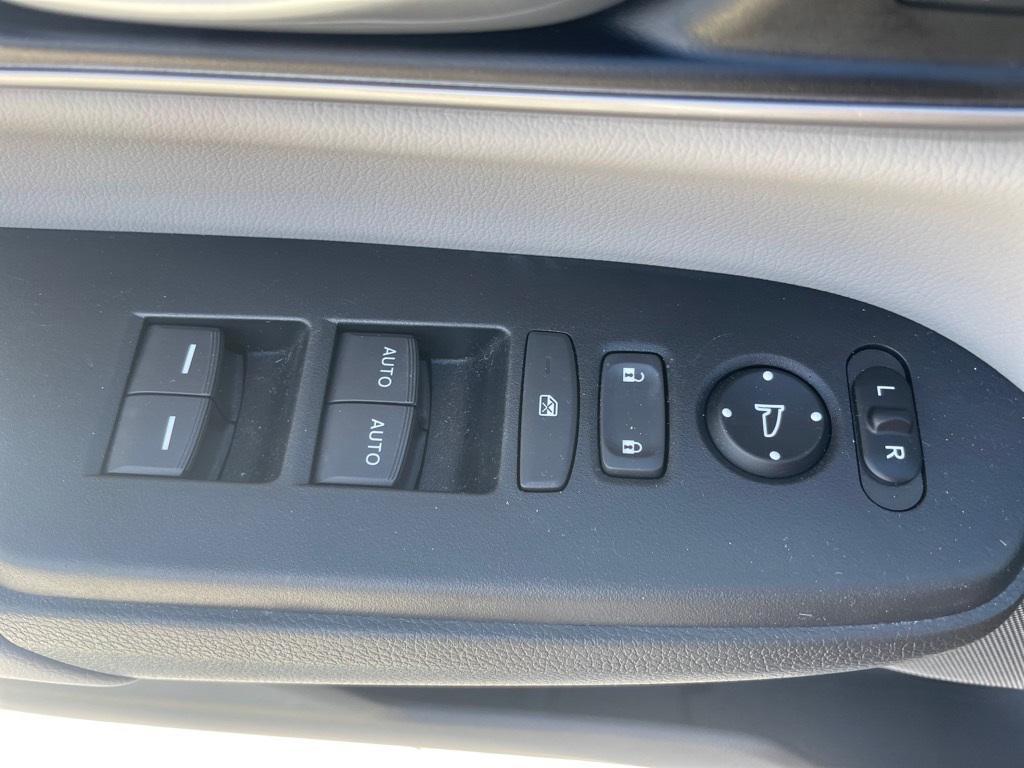 used 2022 Honda CR-V car, priced at $29,075