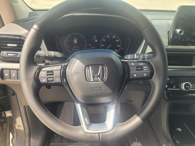 new 2025 Honda Pilot car, priced at $45,061