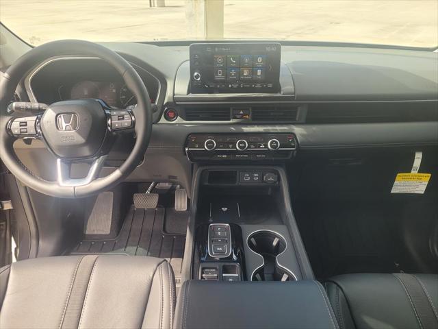new 2025 Honda Pilot car, priced at $45,061