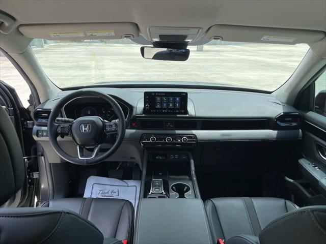 used 2025 Honda Pilot car, priced at $44,420