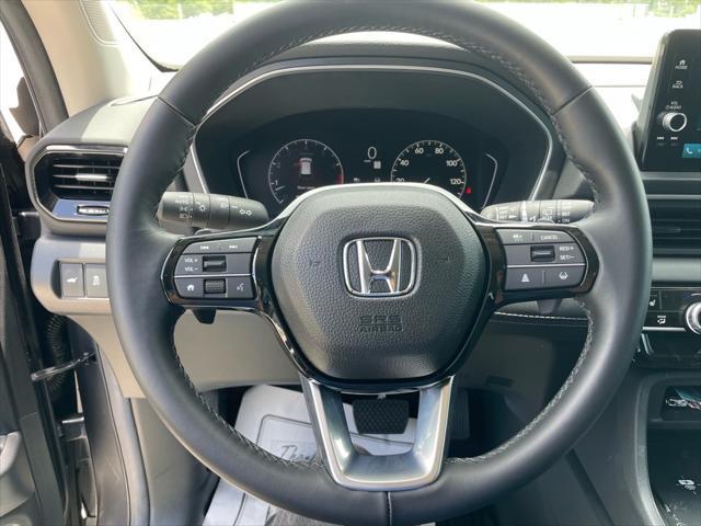 used 2025 Honda Pilot car, priced at $44,420