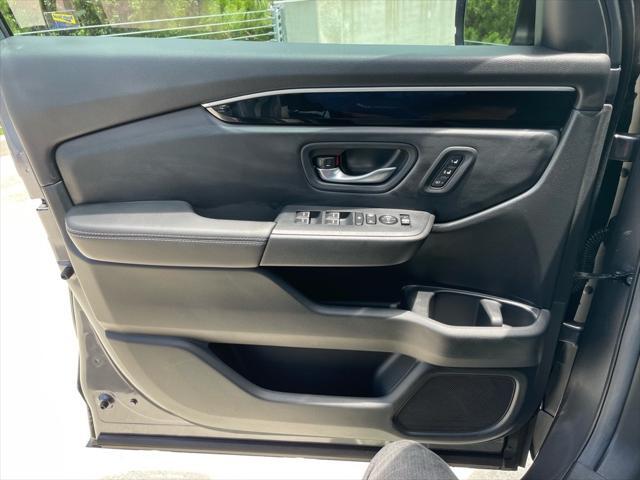 used 2025 Honda Pilot car, priced at $44,420