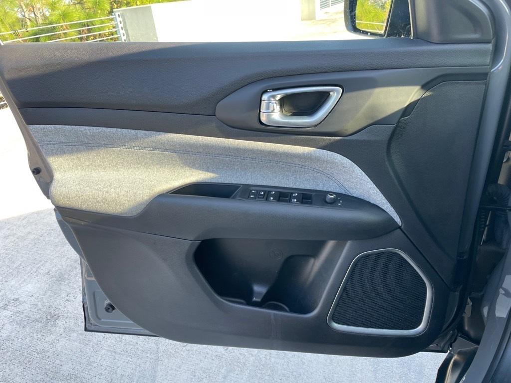 used 2024 Jeep Compass car, priced at $20,319