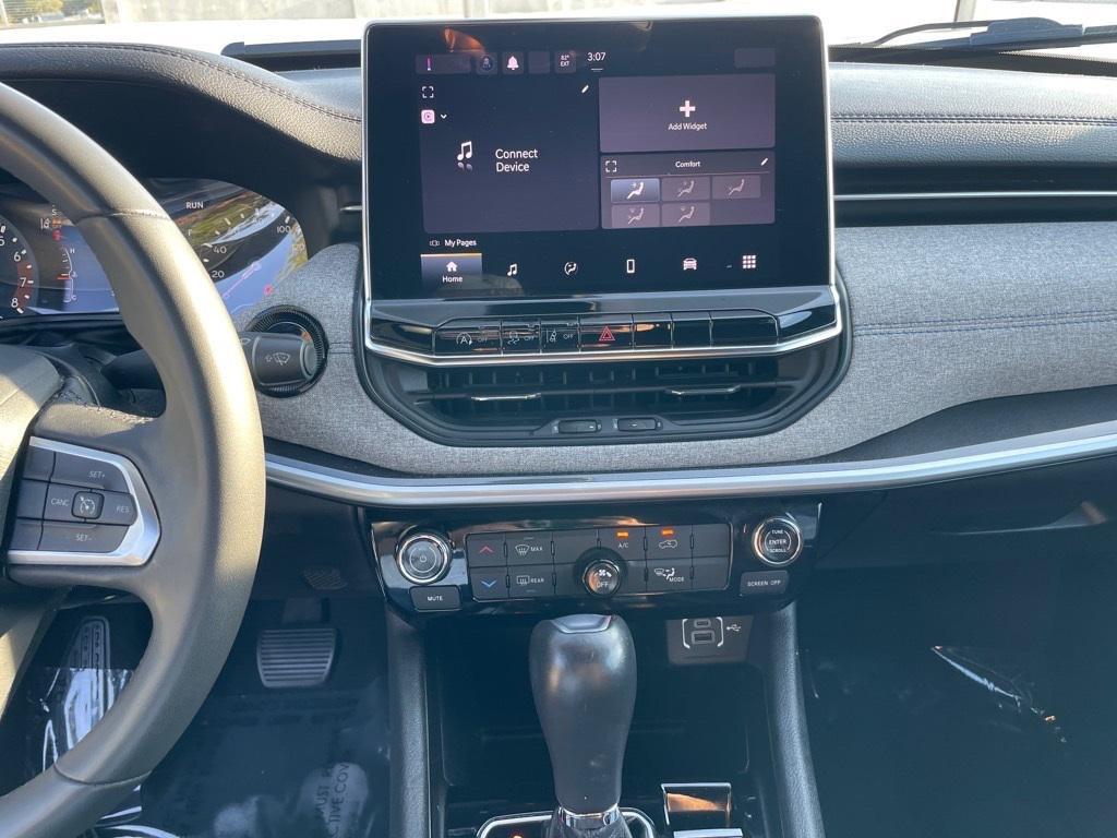 used 2024 Jeep Compass car, priced at $20,319