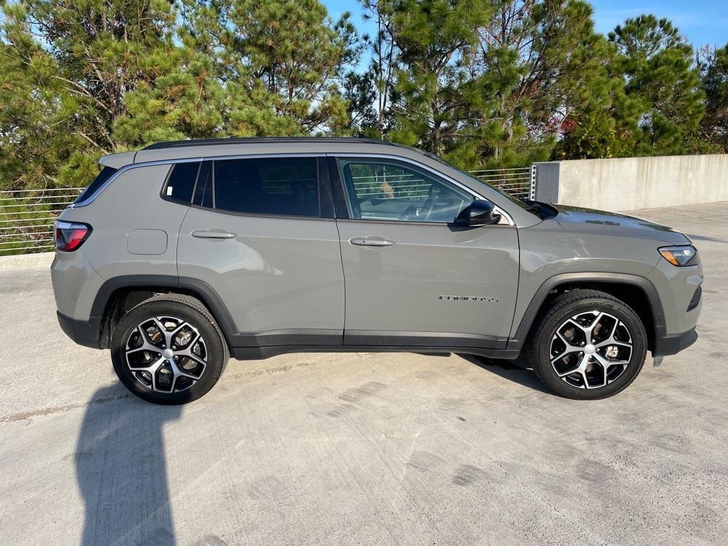 used 2024 Jeep Compass car, priced at $20,319