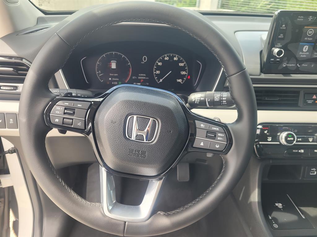 new 2025 Honda Pilot car, priced at $49,678