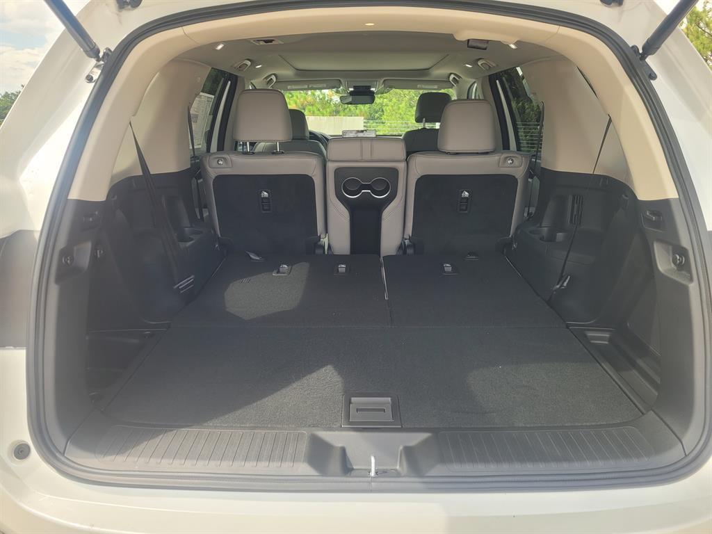 new 2025 Honda Pilot car, priced at $49,678