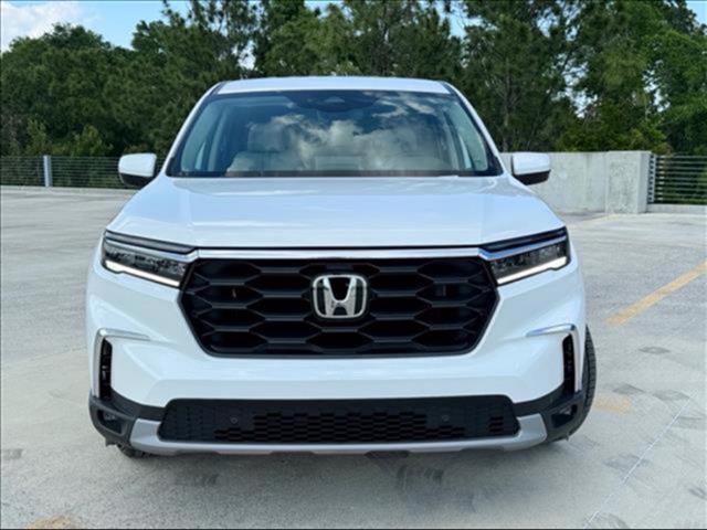 new 2025 Honda Pilot car, priced at $45,481