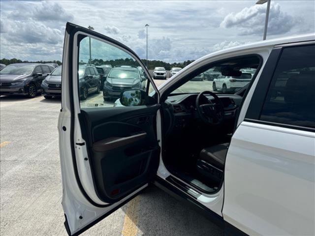 new 2025 Honda Passport car, priced at $42,205