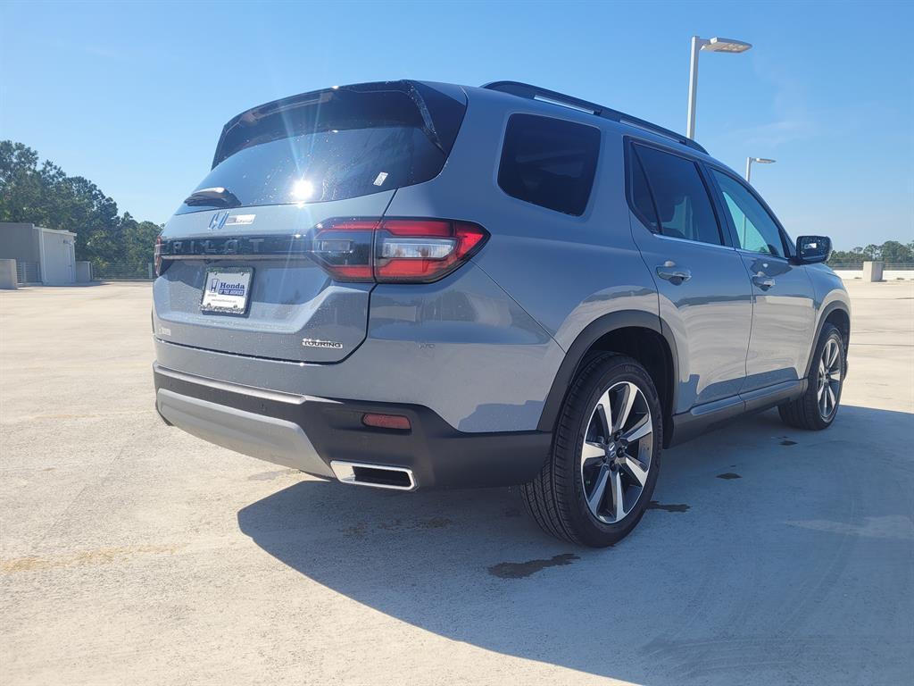 new 2025 Honda Pilot car, priced at $45,886