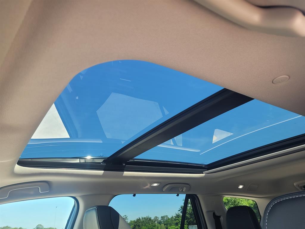 new 2025 Honda Pilot car, priced at $45,886