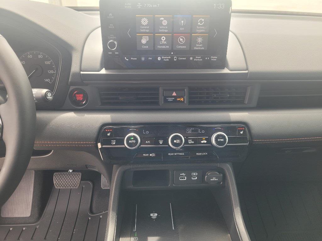 new 2025 Honda Pilot car, priced at $48,745