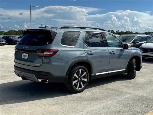 new 2025 Honda Pilot car, priced at $48,070