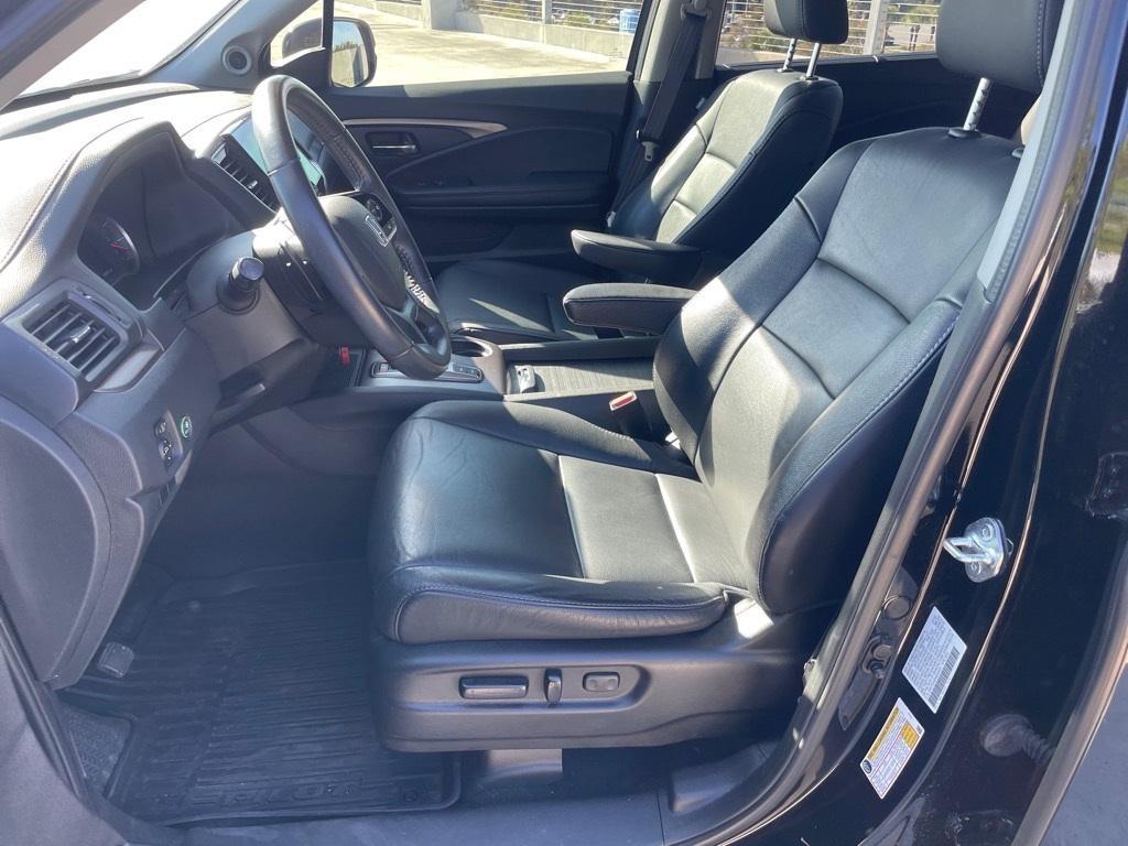 used 2022 Honda Pilot car, priced at $29,724