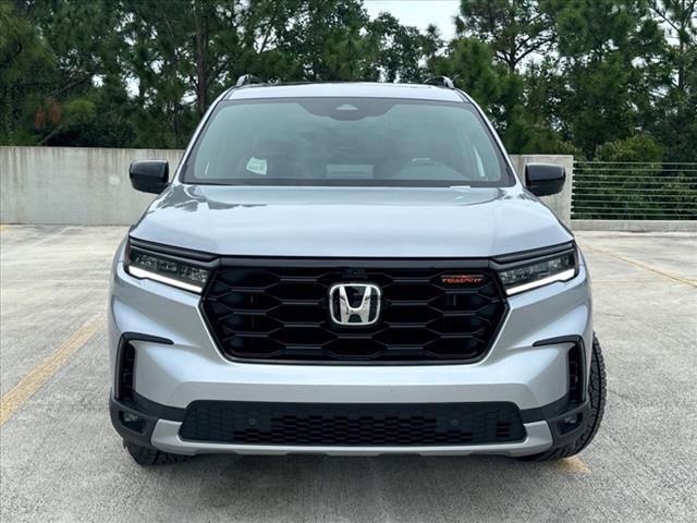 new 2025 Honda Pilot car, priced at $49,528