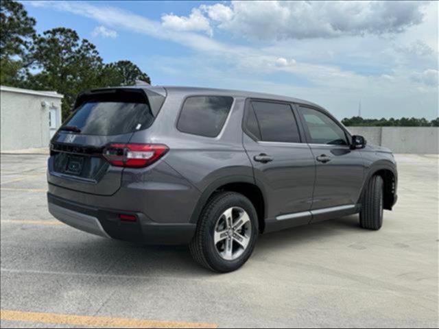 new 2025 Honda Pilot car, priced at $43,987