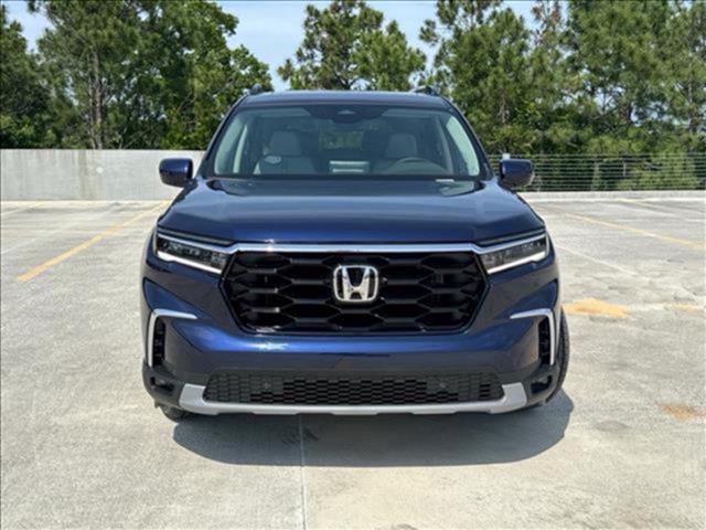 new 2025 Honda Pilot car, priced at $47,900